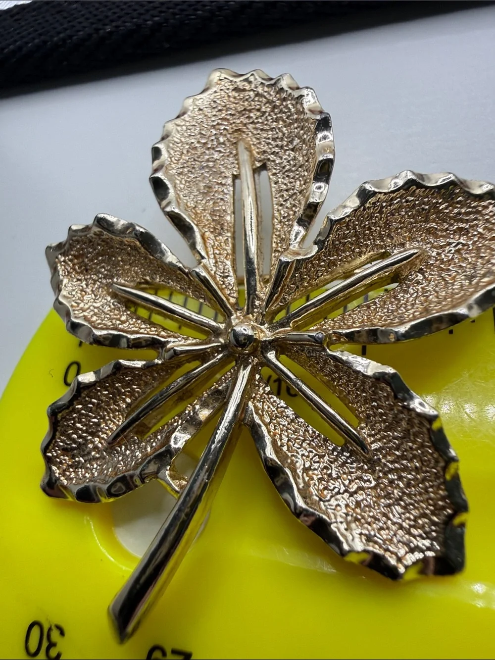 Vintage Sarah Cov Gold tone Flower Leaf Brooch Pin